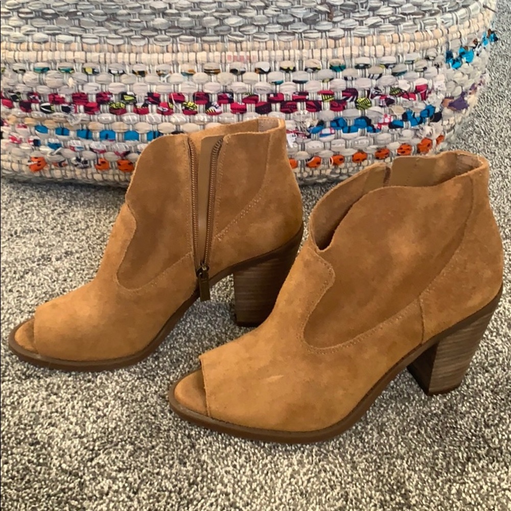 Booties - Picture 4 of 5